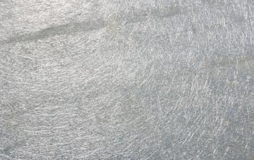 Dunge laminate fibreglass or shingles?